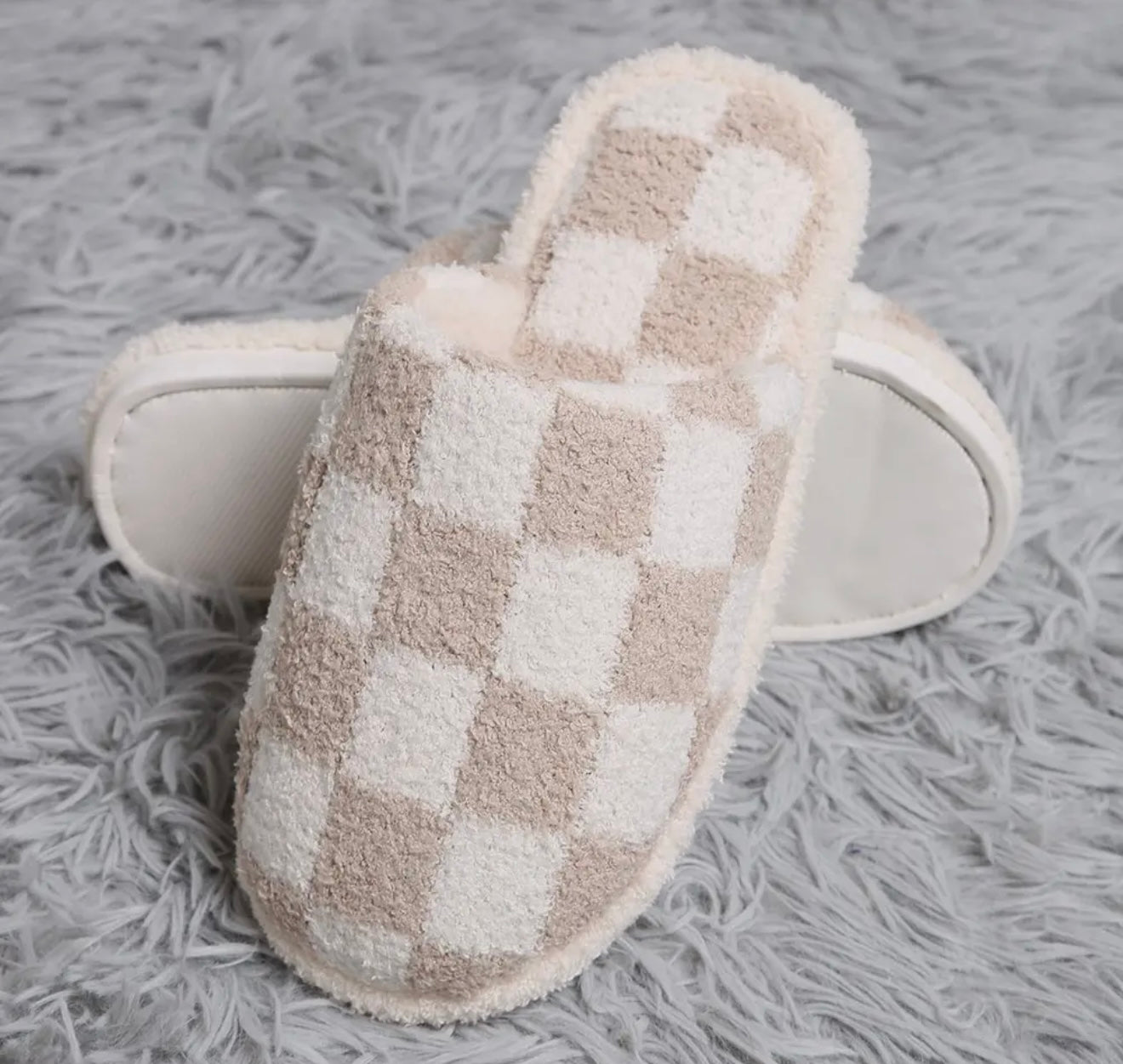 Beige checkered print slippers with hard bottom