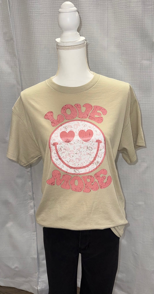 Love more smiley tee