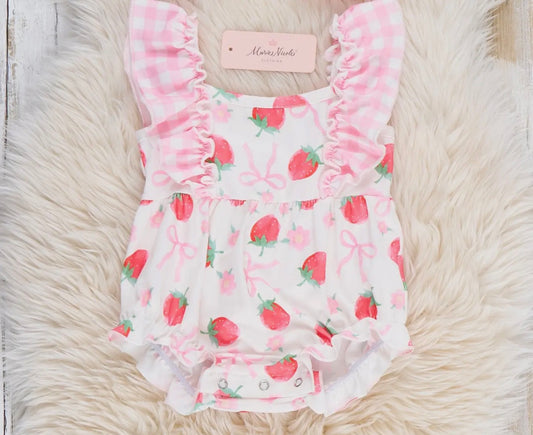 Strawberry gingham ruffle bubble