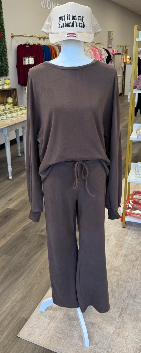Brown pants set