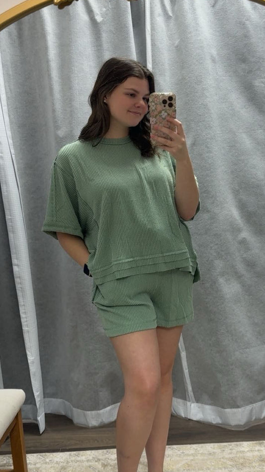 Ribbed sage green shorts set